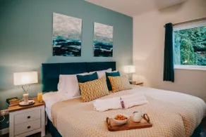 Spacious 4-bed Ample Parking Fast WiFi Contractor Family Friendly - Image 2