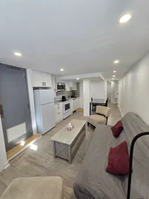 Cozy 1 Bedroom Apartment near Down-town Montreal - Image 5
