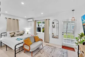 Chic New Studio in Hollywood - Image 5