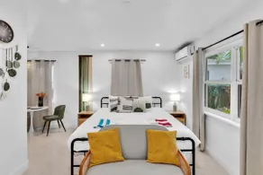 Chic New Studio in Hollywood - Image 4