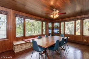 Manville Heights Gem – Near UIHC, Kinnick, Campus - Image 3