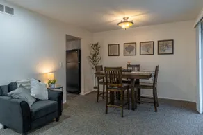 Charming 2BR Townhouse in Fenton, MI - Image 3