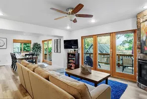 7-Bed Lake Retreat w/ Hot Tub & 5 mins to Wisp Ski - Image 5