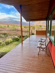 Cozy cabin in a picturesque area - Image 5