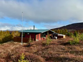 Cozy cabin in a picturesque area - Image 2
