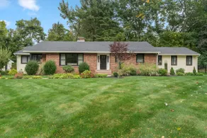 Andover furnished upscale home near center - Image 2