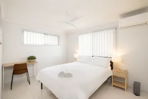 Comfortable Rocklea 1BR | Parking & AC | 316F1 - Image 2