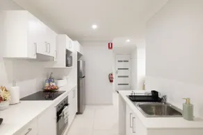 Comfortable Rocklea 1BR | Parking & AC | 316F1 - Image 4