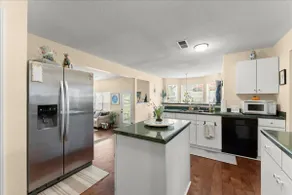 Large Stonecrest Home + Office- Sleeps 8 - Image 4