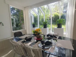 Charming Garden Guest Suite in Leafy Yarralumla - Image 3