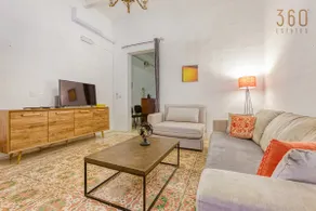 Lovely traditional 4BR Townhouse in charming Isla by 360 Estates - Image 4
