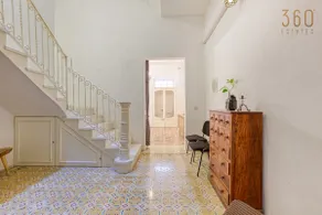 Lovely traditional 4BR Townhouse in charming Isla by 360 Estates - Image 5