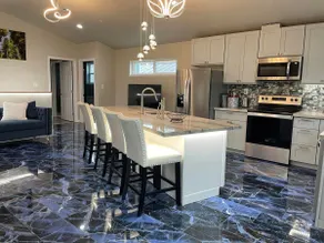 The Starry Night Apartment - Image 2