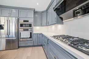 5 bedrooms 7 bed near Heartland Plaza - Image 5
