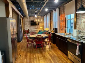 15 A @ North Park Lofts - Eclectic Urban Stylish - Image 2