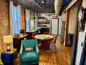 15 A @ North Park Lofts - Eclectic Urban Stylish - Image 4