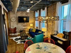 15 A @ North Park Lofts - Eclectic Urban Stylish - Image 3