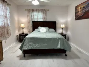 Coastal Getaway Near the FL Keys - Image 5
