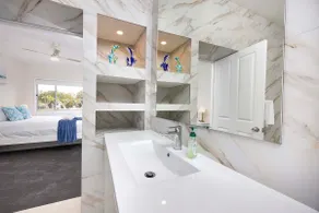 10 Wallis street - Image 2