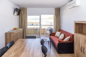 RVApartaments La Pineda, Apartment with View of Pine... - Image 2
