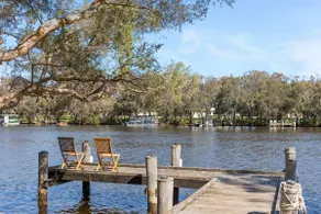 Luxury Riverside Escape with Private Jetty - Image 5