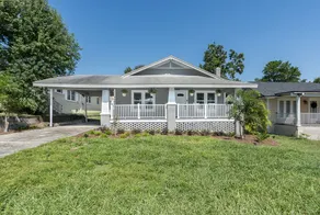 King Beds+Pet Friendly | Near Downtown & Tigertown - Image 2