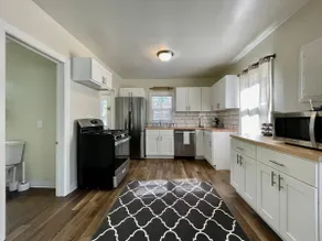 Cozy 2 bedroom on quiet street. - Image 4