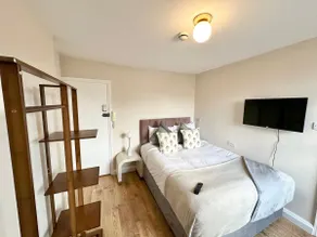 Snug studio flat in Camden - Image 4