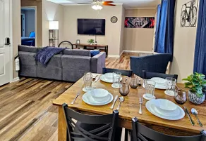 Relaxing getaway comfy queen beds fast WiFi 2 bed - Image 3
