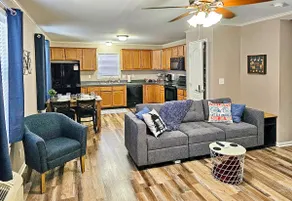 Relaxing getaway comfy queen beds fast WiFi 2 bed - Image 2