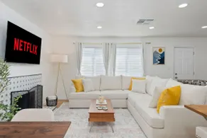 *Disney Magic* 7BD Modern Home l GameRoom & Arcade - Image 2