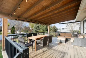 New Modern Home w/Hot tub, yard - Image 4