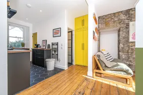 Funky Studio By The Beach - Image 4