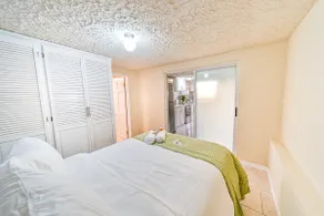 Your Island Home Apt - Image 5