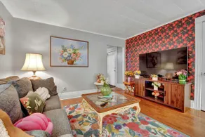 Near Downtown Rochester - 2Bed Apt | Free Parking - Image 2