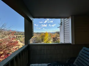 Cozy Mountain Retreat in Stowe - Image 5