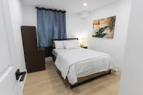 2 Bedroom Apartment in Hyde Park - Image 5