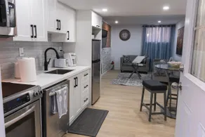 2 Bedroom Apartment in Hyde Park - Image 2
