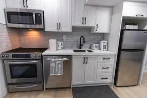 2 Bedroom Apartment in Hyde Park - Image 3