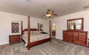 Huge 4BR 2BA Home - Pool Table, & 6 Person Hot Tub - Image 4