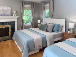 Serenity Haven - A Modern Retreat - Image 2