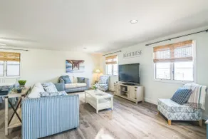 Castaway Cove Cottage - Image 3