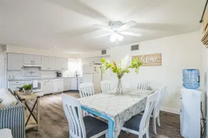 Castaway Cove Cottage - Image 4