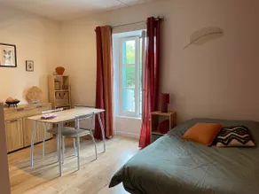 Charming studio facing the washhouse - Image 2