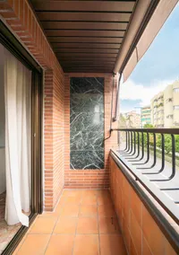 Ronda Suites 193 junto a hospitales y cerca centro con Parking Gratis - Image 2