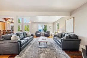 SZNS Luxury Hygge Lakefront Cottage w/ Hot Tub - Image 3