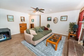 Picturesque Pet Friendly Haven - Image 4
