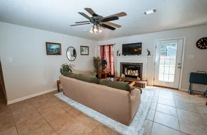 Picturesque Pet Friendly Haven - Image 5
