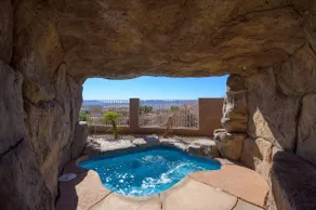 The Grotto | Pool | Spa | 3bd | Views | Sleeps 10 - Image 2