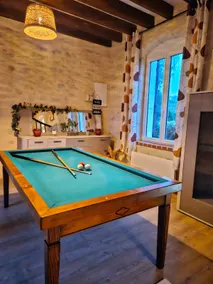 Old gatehouse: spa/billiards - Image 3